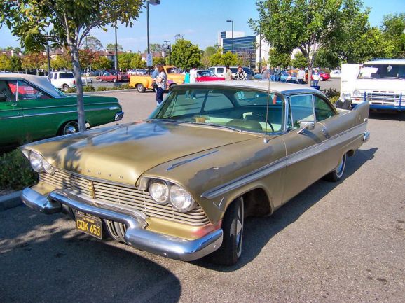 800px-1957_plymouth_belvedere.jpg