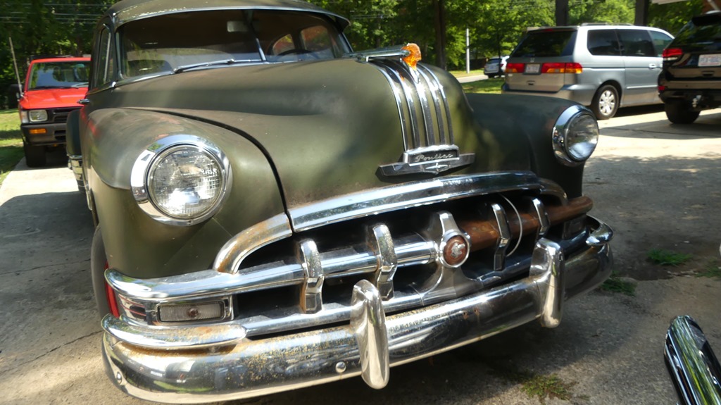 Spotted on the Side of the Road&ndash;Pontiac Chieftain